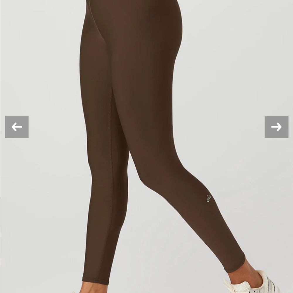 Alo yoga 7/8 high waist airlift legging size s (4-6) color brown